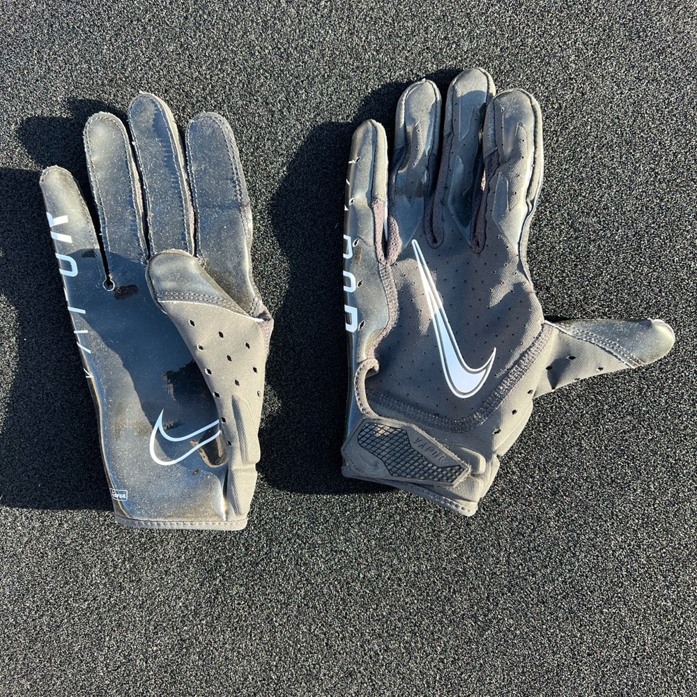 Nike Football Gloves